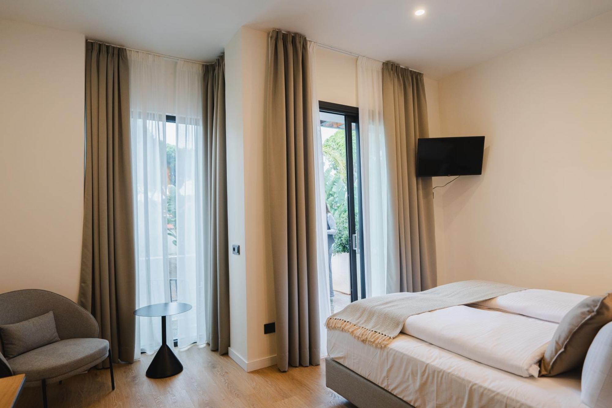 נובו סנקטי פטרי Casa Cuatro Boutique Hotel - Adults Recommended מראה חיצוני תמונה