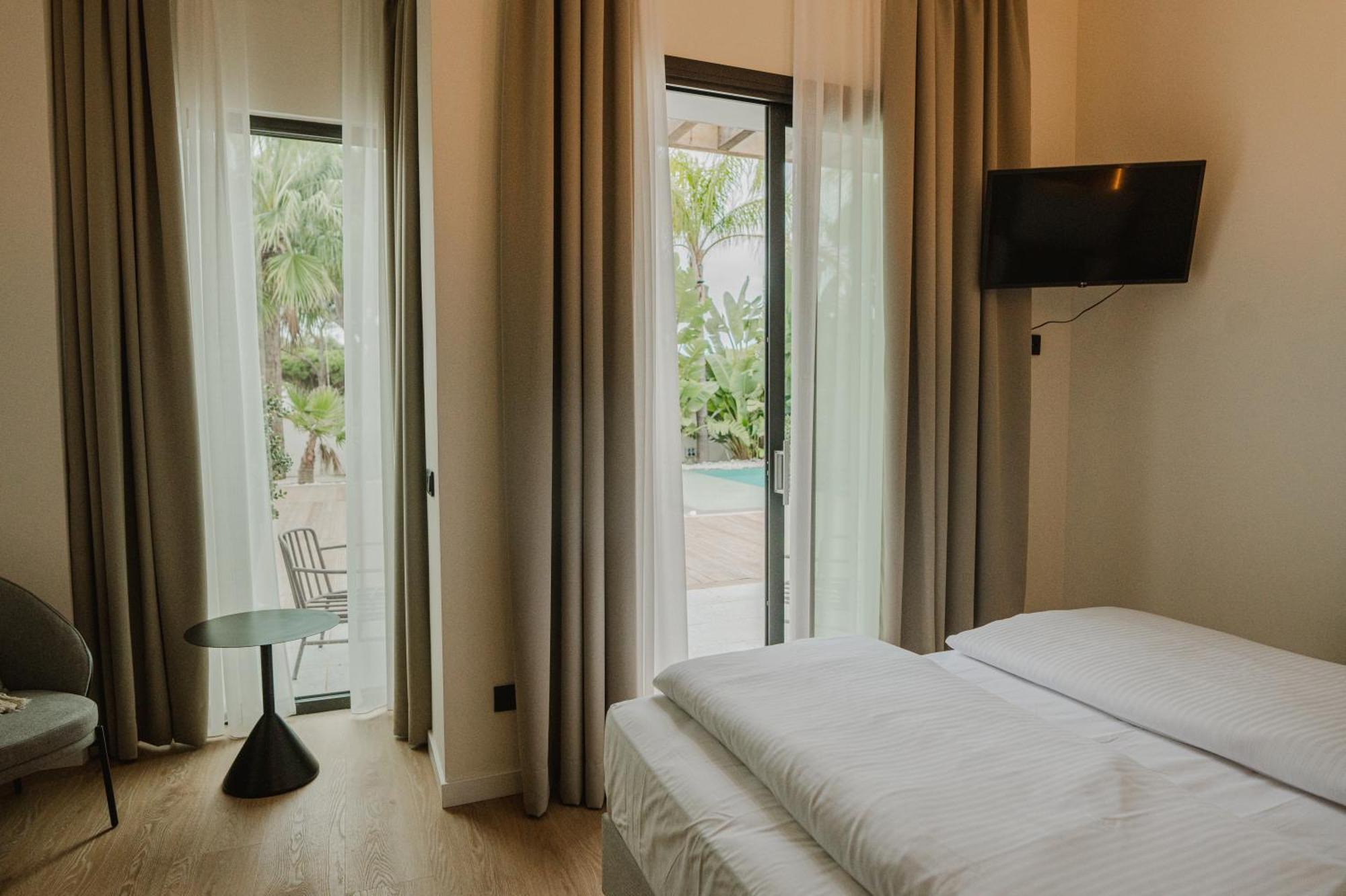 נובו סנקטי פטרי Casa Cuatro Boutique Hotel - Adults Recommended מראה חיצוני תמונה